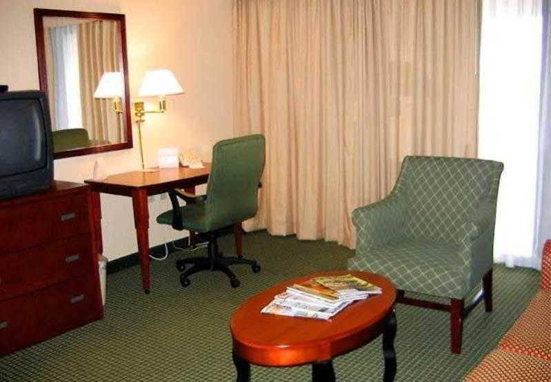 คอร์ตยาร์ด ซินซินแนติ แอร์พอร์ต เซาท์/ฟลอเรนซ์ Hotel ภายนอก รูปภาพ